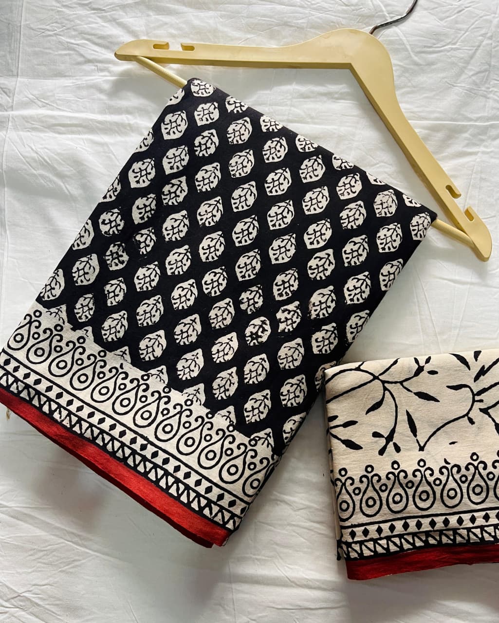 Black Motifs Printed Bagru Mulcotton Saree
