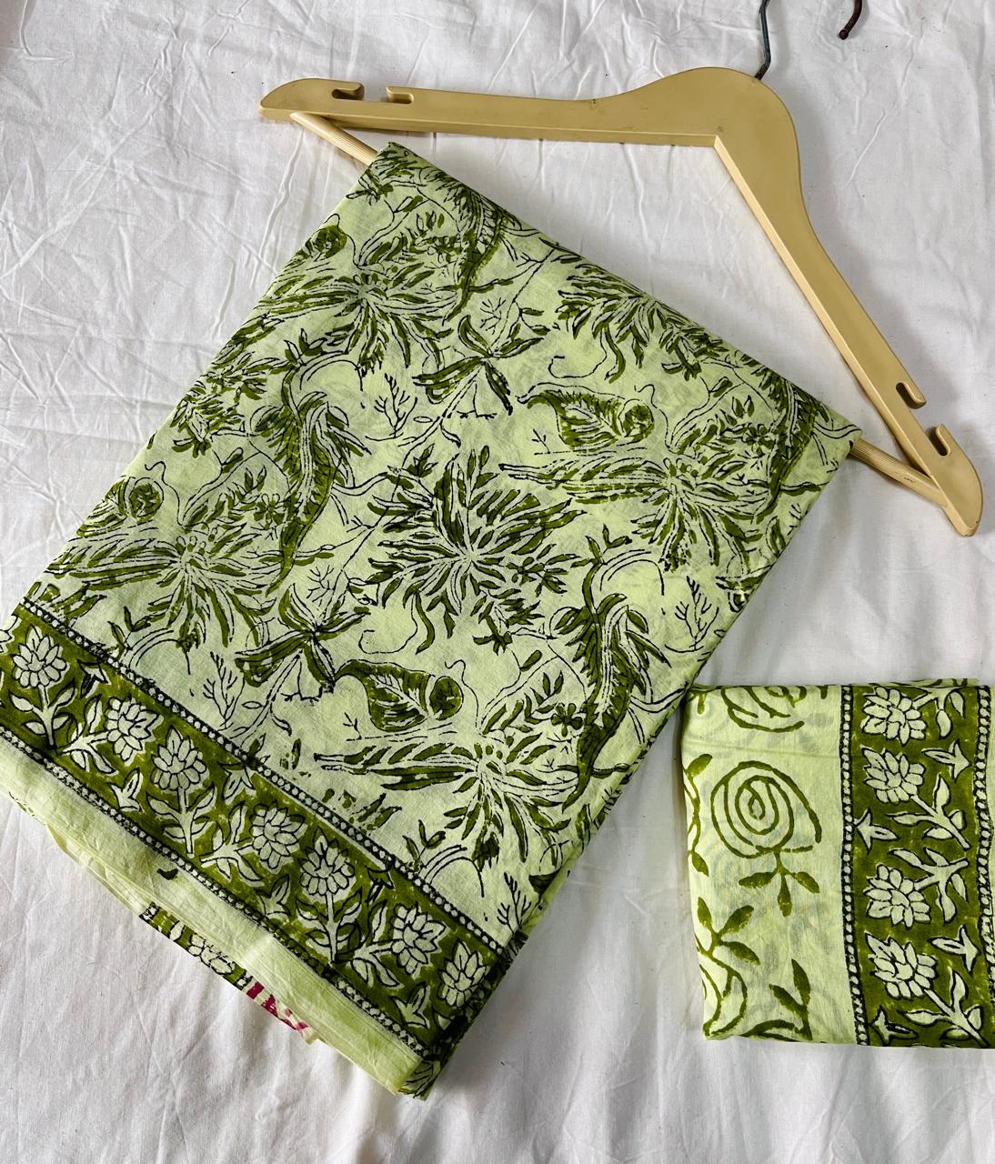 Green Floral Printed Mulcotton Saree