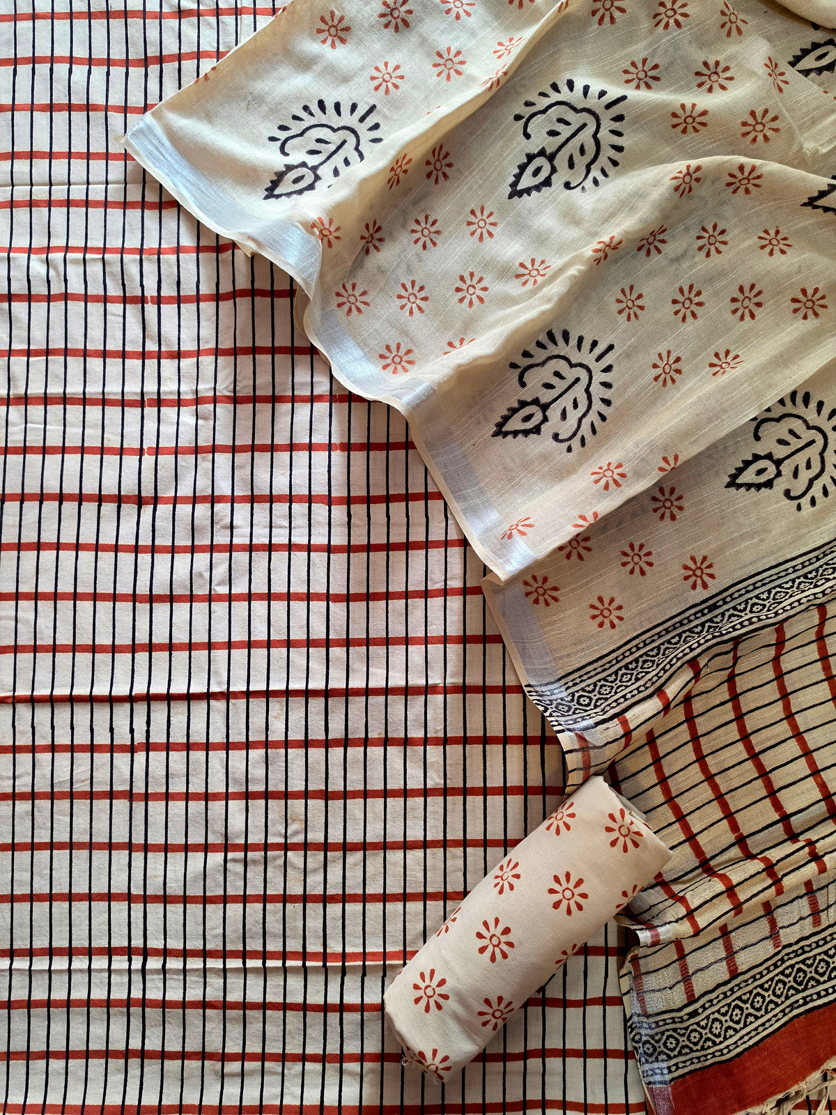 COTTON SUIT WITH LINEN DUPATTA 105